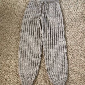 brand new h&m pants. size small/medium